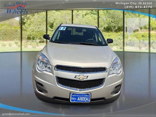 Gold 2013 Chevrolet Equinox LS