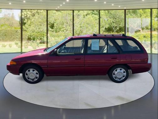 BURGANDY 1995 Ford Escort LX 4dr Wagon