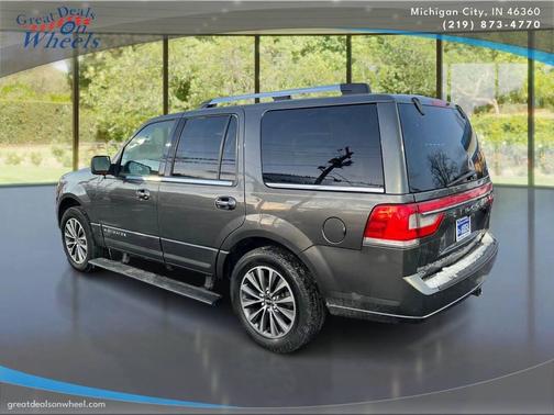 2015 Lincoln Navigator Base