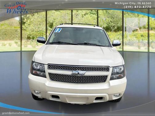 White Diamond Tricoat 2013 Chevrolet Avalanche LTZ