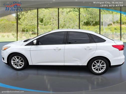 Oxford White 2016 Ford Focus SE