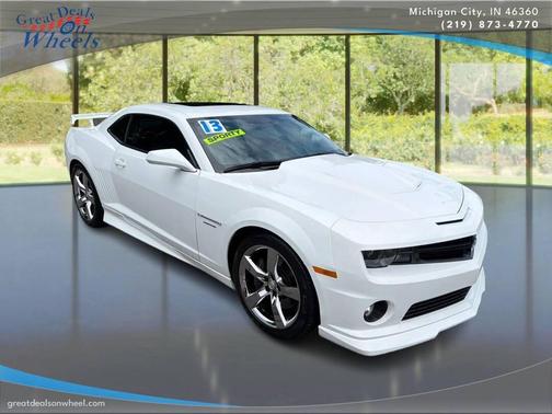 Summit White 2013 Chevrolet Camaro 2SS
