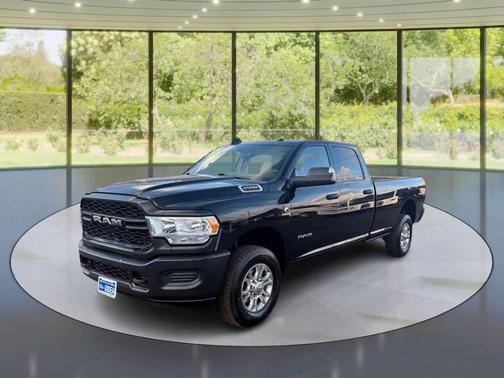 2022 RAM 2500 Tradesman Crew Cab 4x4 8' Box