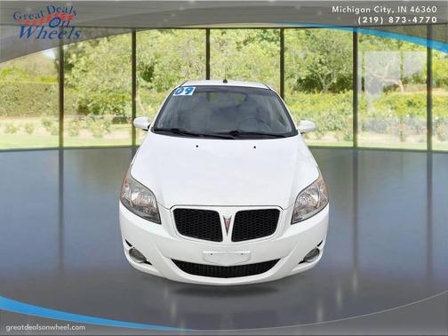 2009 Pontiac G3 Base 4dr Hatchback