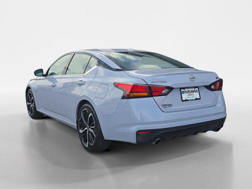 2024 Nissan Altima SR FWD