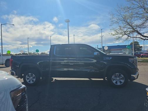 Onyx Black 2026 GMC Sierra 1500 SLE