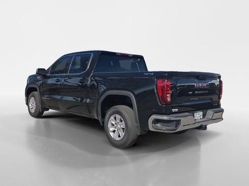 Onyx Black 2026 GMC Sierra 1500 SLE