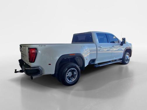 Summit White 2024 GMC Sierra 3500 SLT
