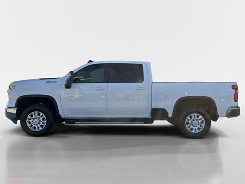 Summit White 2025 Chevrolet Silverado 2500 LT