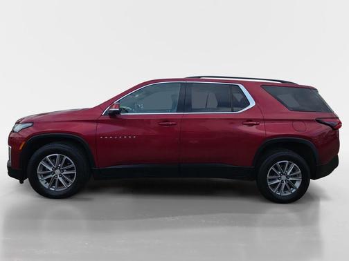 Radiant Red Tintcoat 2023 Chevrolet Traverse LT Cloth