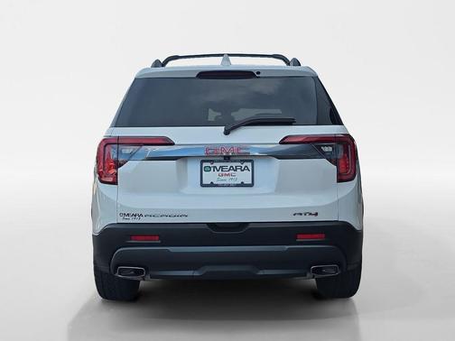 2023 GMC Acadia AWD AT4
