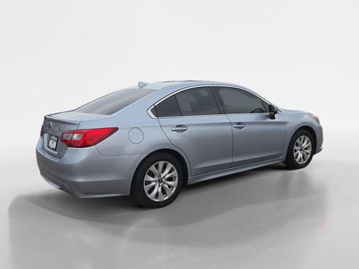 Ice Silver Metallic 2017 Subaru Legacy Premium