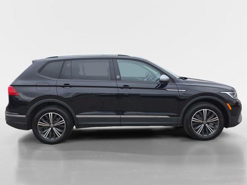 2024 Volkswagen Tiguan 2.0T Wolfsburg Edition