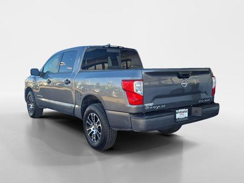 2023 Nissan Titan SV