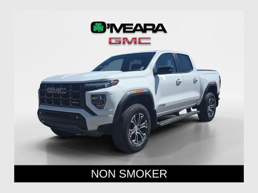 Summit White 2023 GMC Canyon AT4