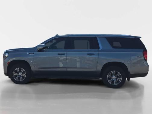 Sterling Metallic 2023 GMC Yukon XL SLE