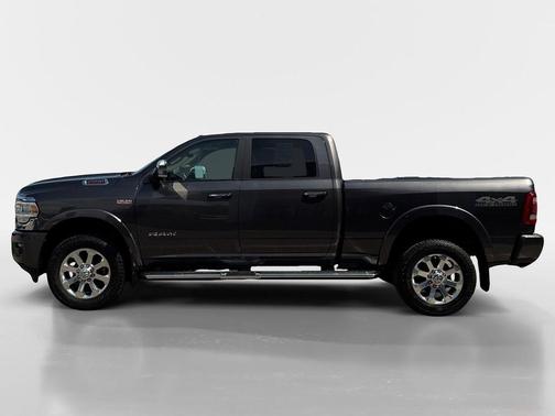 2020 RAM 2500 Laramie Crew Cab 4X4 6'4' Box
