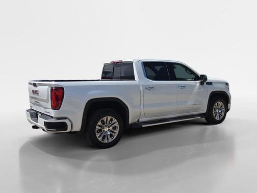 White 2022 GMC Sierra 1500 Denali