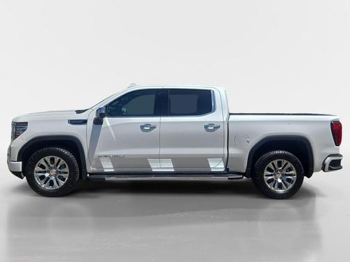 White 2022 GMC Sierra 1500 Denali