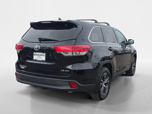 2017 Toyota Highlander LE Plus