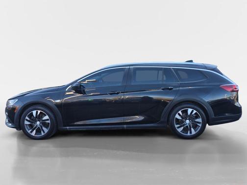 2018 Buick Regal TourX Essence