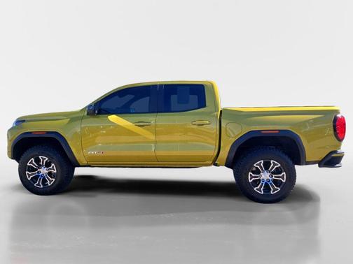 2023 GMC Canyon AT4