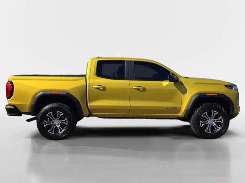 2023 GMC Canyon AT4
