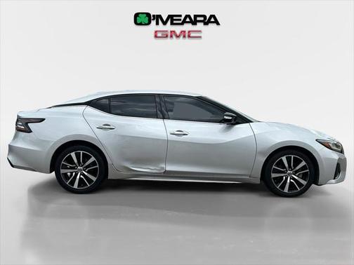 2022 Nissan Maxima SV Xtronic CVT