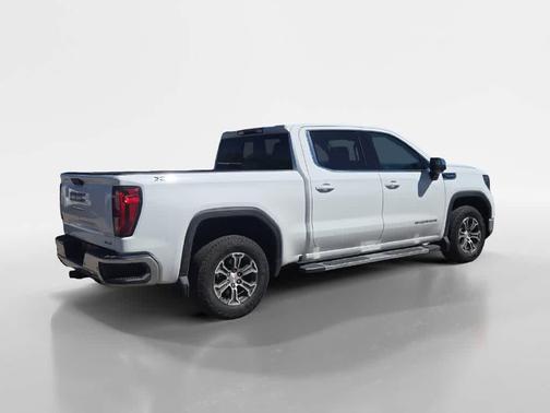 Summit White 2024 GMC Sierra 1500 SLE