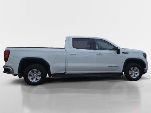 Summit White 2024 GMC Sierra 1500 SLE