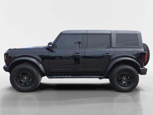 Shadow Black 2024 Ford Bronco Wildtrak