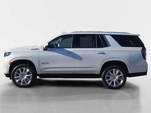 Iridescent Pearl Tricoat 2024 Chevrolet Tahoe 4WD High Country