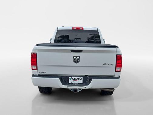 Bright White Clearcoat 2019 RAM 1500 Express