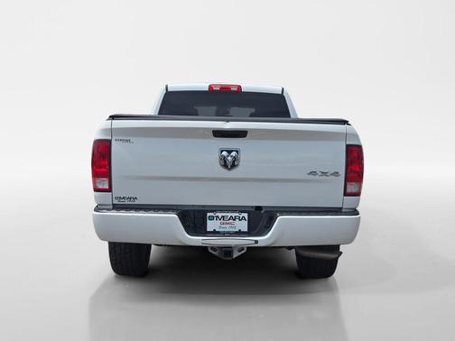 Bright White Clearcoat 2019 RAM 1500 Express