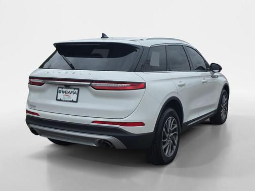 Pristine White Metallic Tri-Coat 2022 Lincoln Corsair Standard