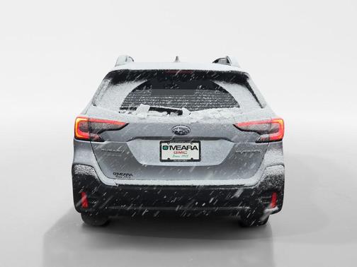 Ice Silver Metallic 2020 Subaru Outback Premium