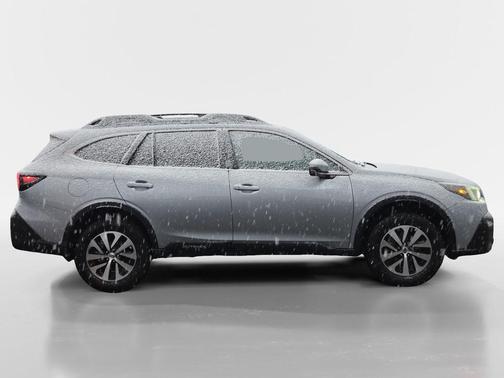 Ice Silver Metallic 2020 Subaru Outback Premium
