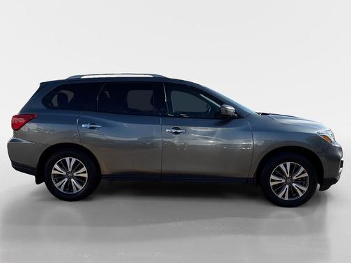 2020 Nissan Pathfinder SV 2WD