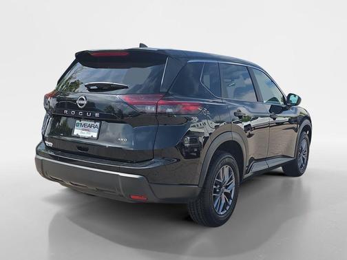 Super Black 2024 Nissan Rogue S