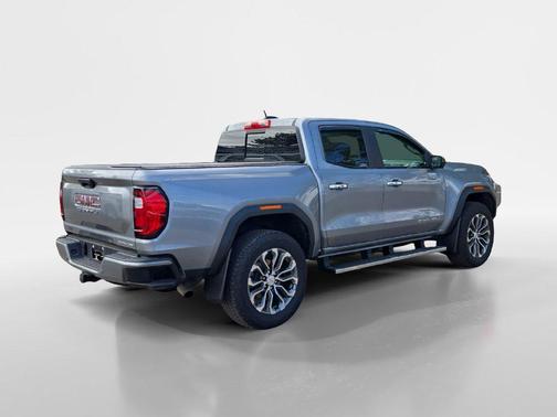 Sterling Metallic 2024 GMC Canyon Denali
