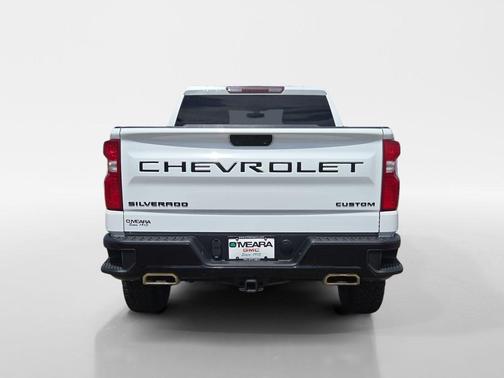 Summit White 2021 Chevrolet Silverado 1500 Custom Trail Boss