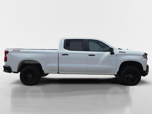 Summit White 2021 Chevrolet Silverado 1500 Custom Trail Boss