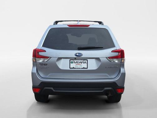 2021 Subaru Forester Base