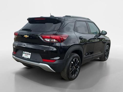 Mosaic Black Metallic 2023 Chevrolet Trailblazer LT