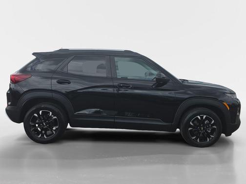 Mosaic Black Metallic 2023 Chevrolet Trailblazer LT
