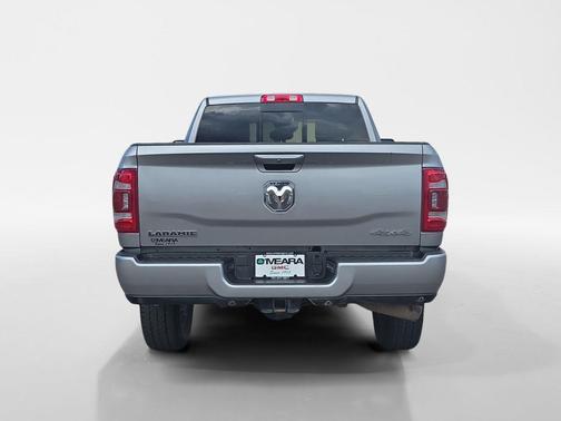 Billet Silver Metallic Clearcoat 2024 RAM 2500 Laramie Crew Cab 4x4 6'4' Box