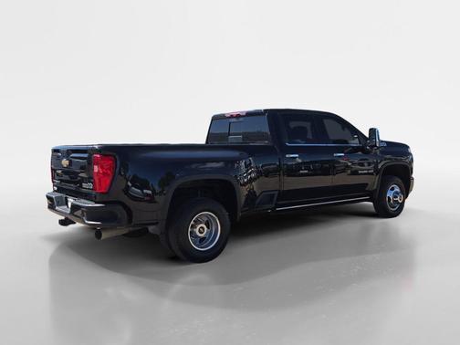 Mosaic Black Metallic 2023 Chevrolet Silverado 3500 High Country