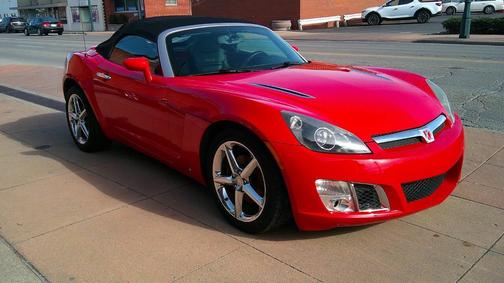 2008 Saturn Sky Red Line