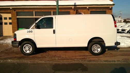 2022 Chevrolet Express 2500 RWD 2500 Regular Wheelbase WT