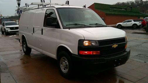 2022 Chevrolet Express 2500 RWD 2500 Regular Wheelbase WT